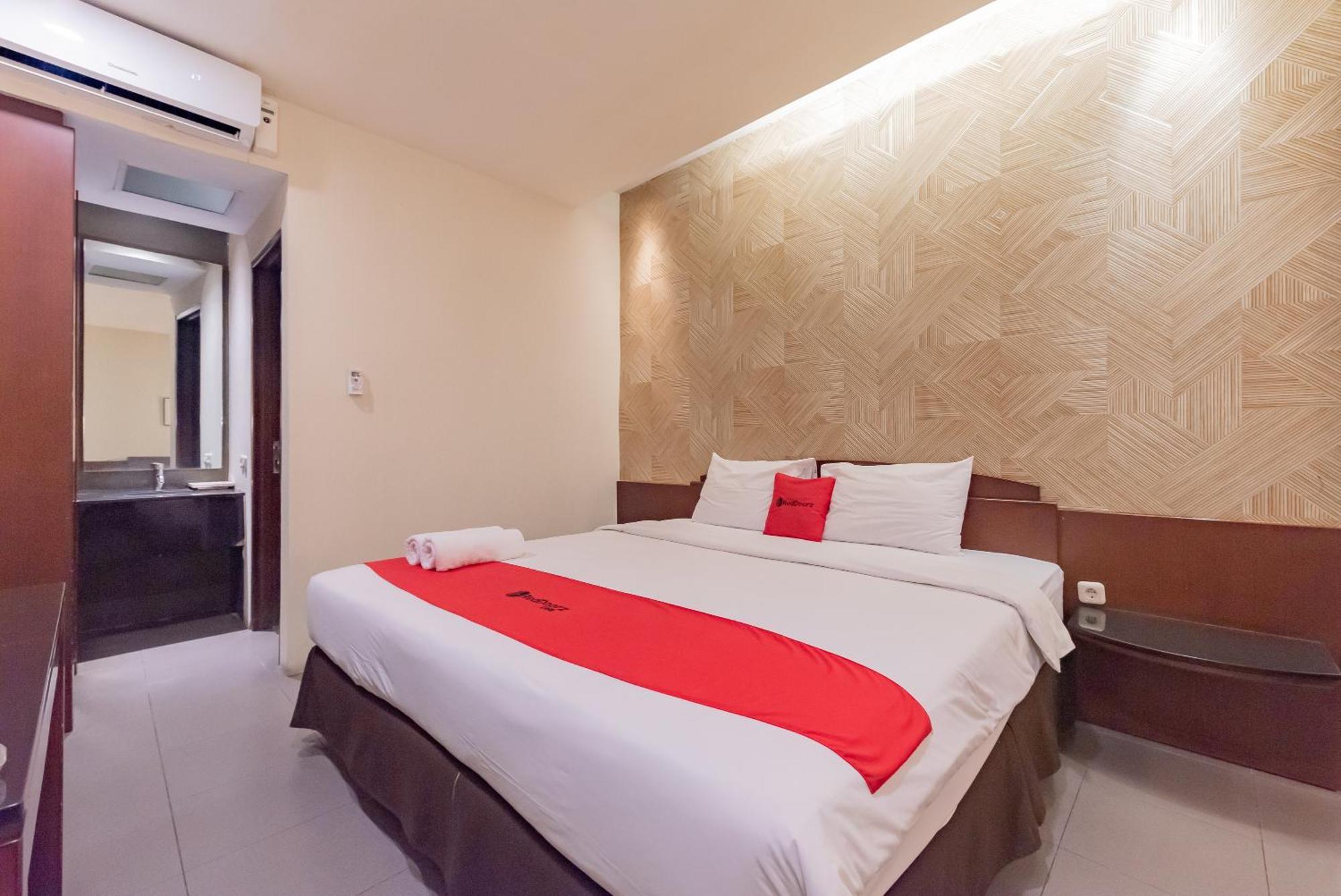 Reddoorz Plus @ Cipaganti Street 3 반둥 외부 사진