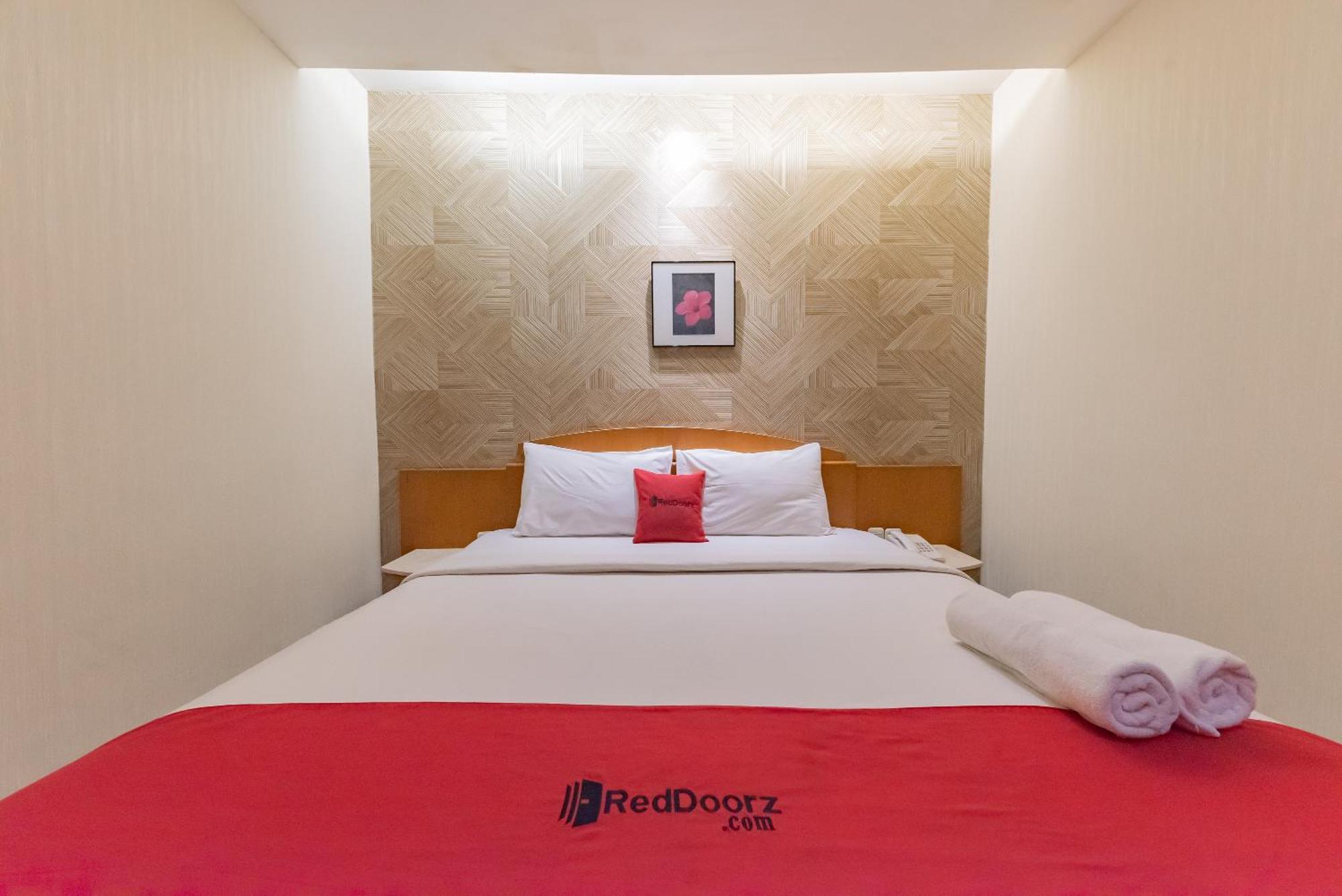 Reddoorz Plus @ Cipaganti Street 3 반둥 외부 사진