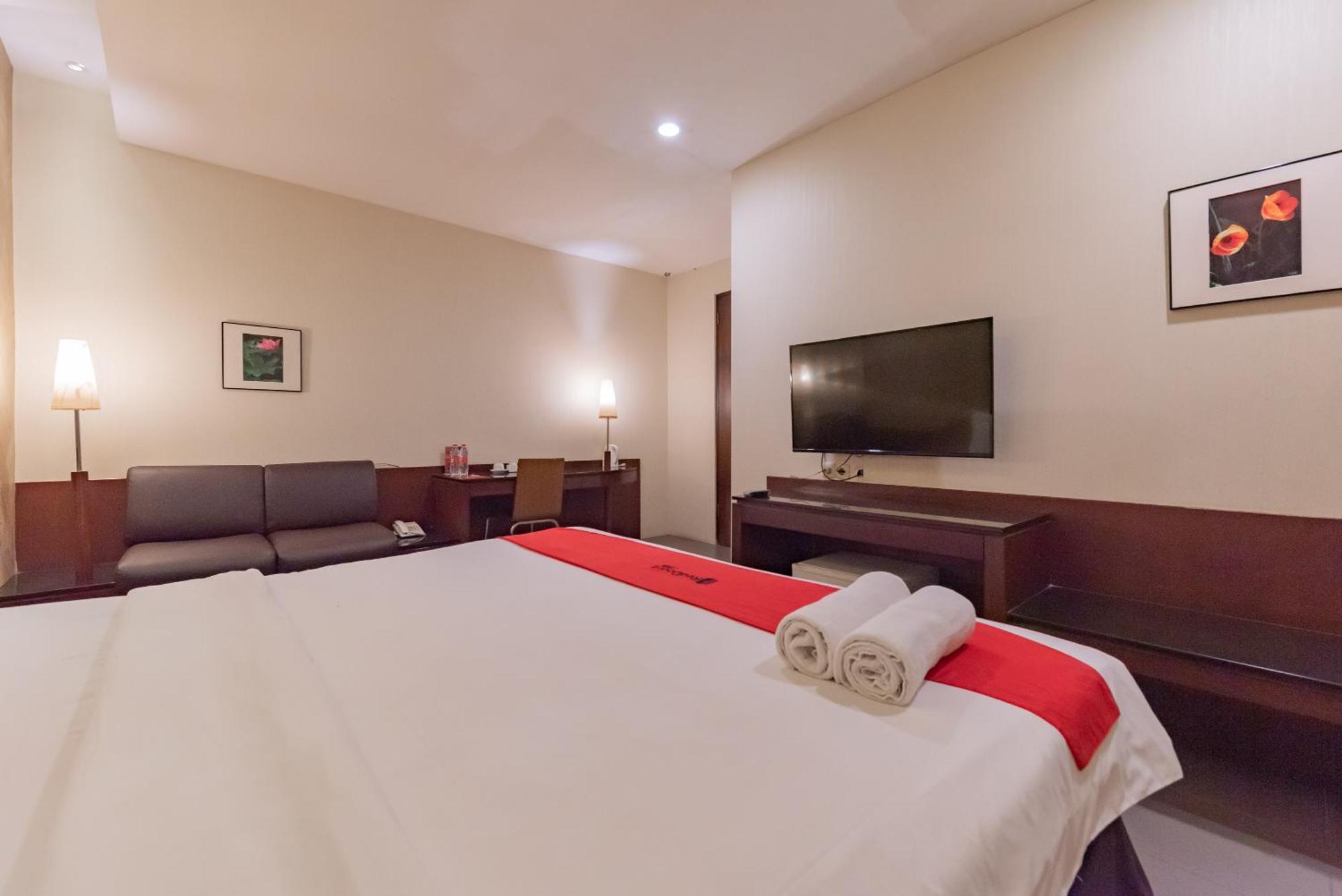Reddoorz Plus @ Cipaganti Street 3 반둥 외부 사진