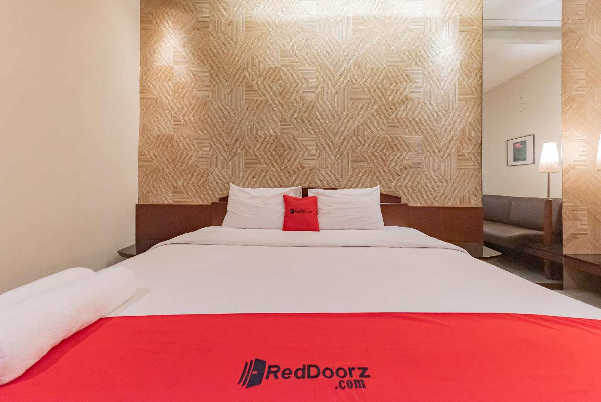 Reddoorz Plus @ Cipaganti Street 3 반둥 외부 사진