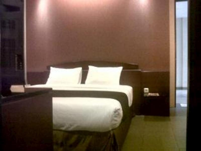 Reddoorz Plus @ Cipaganti Street 3 반둥 외부 사진